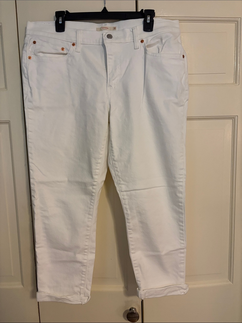 Levi's White Cropped Women's Jeans - Ankle Length Boyfriend Cut